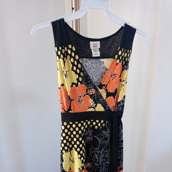 QT Women's Blouse Top A Line Neck Cut - Waist Tie in Front - Style# 1568 - Picture 1 of 3